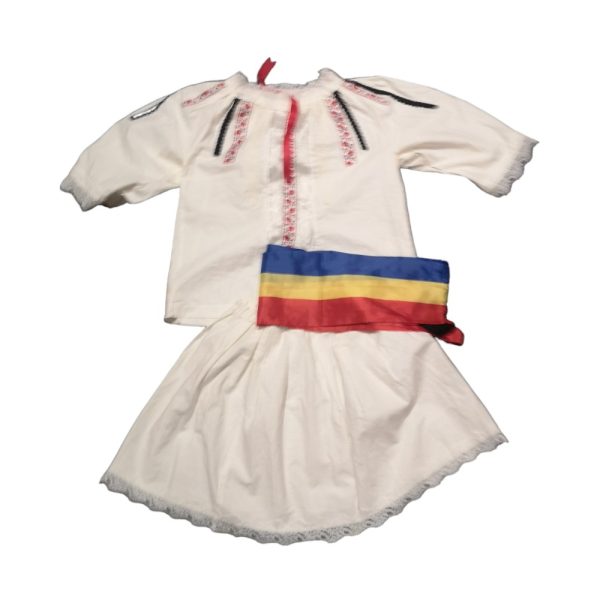 Costum tradițional românesc pentru copii